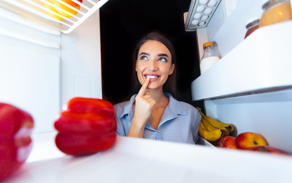 Leaky Refrigerator: Causes and Solutions